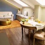New Boutique Apartment